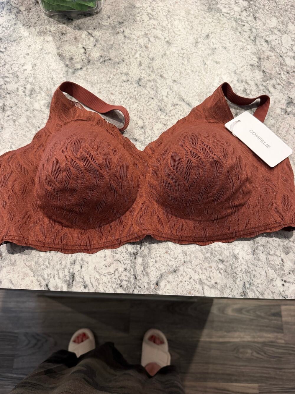 Comfelie Bra - Burgendy XL - New Jelly Padding no wire